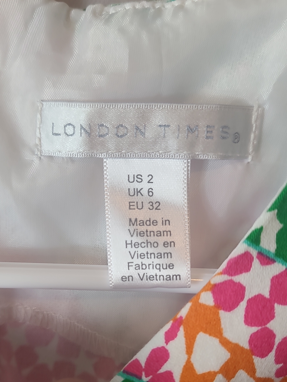 London Times Pink Orange Green White Paisley Shift Dress Sleeveless Size 2 - Picture 3 of 4